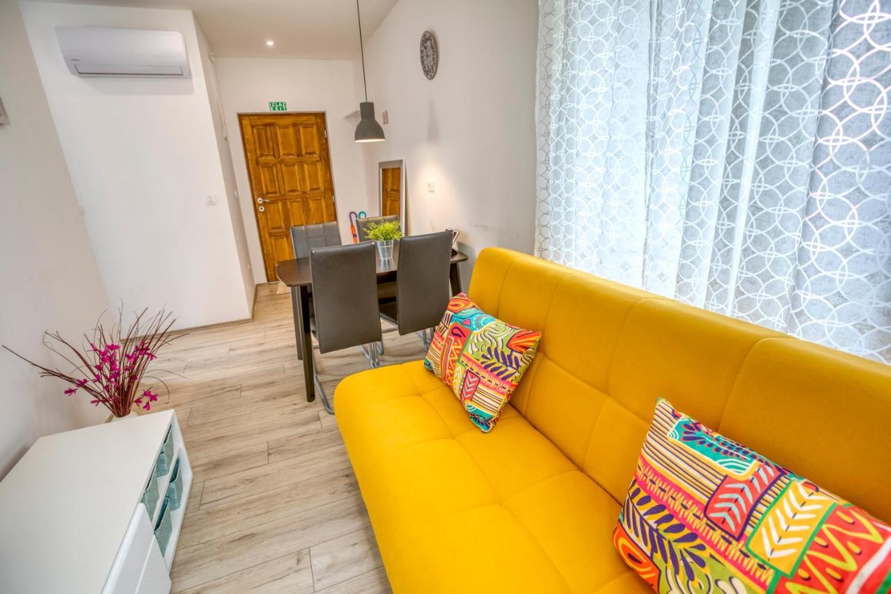 Apartment Grace, Feel At Home - Away From Home Split Exterior foto