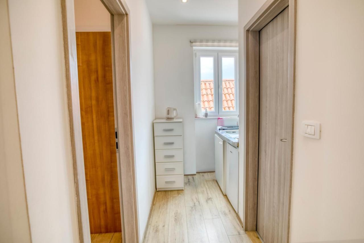 Apartment Grace, Feel At Home - Away From Home Split Exterior foto
